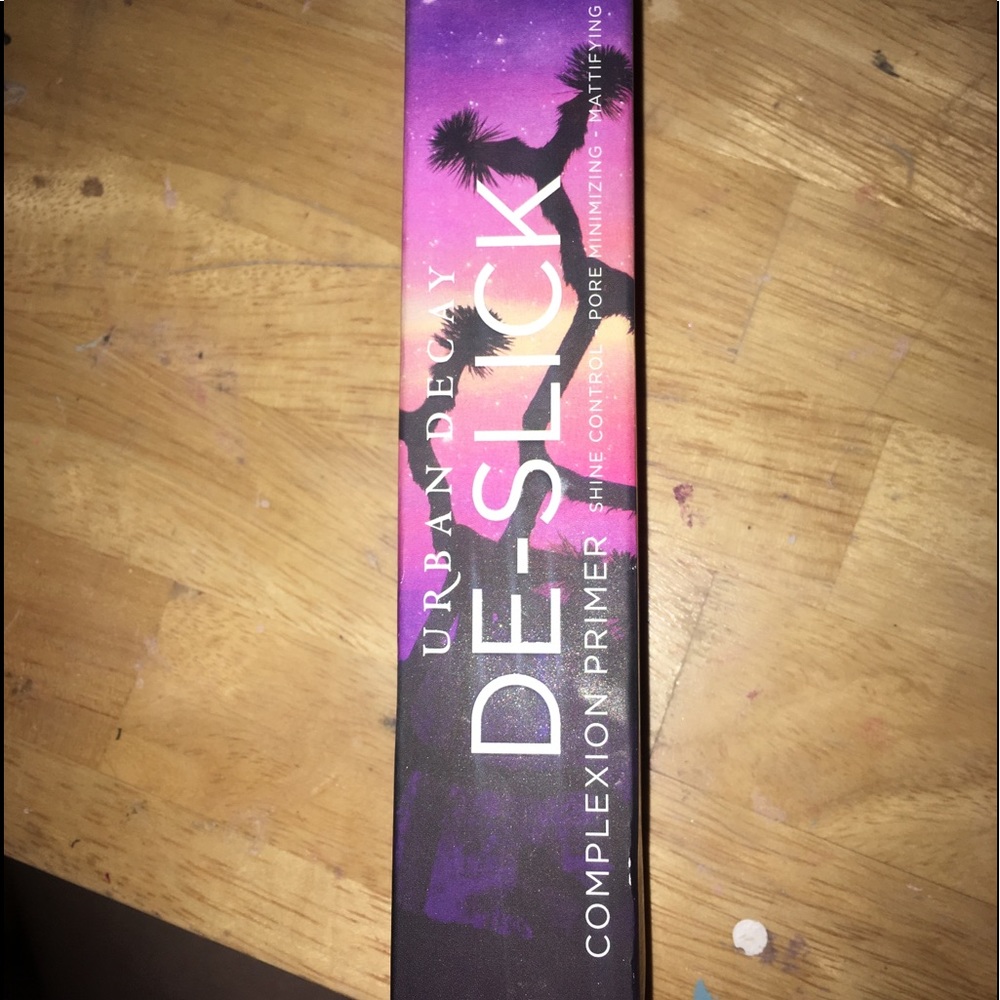 BRAND NEW Urban Decay De-Slick Primer